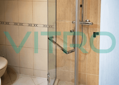 Реализиран проект - душ параван с нестандартен размер и п-образна дръжка